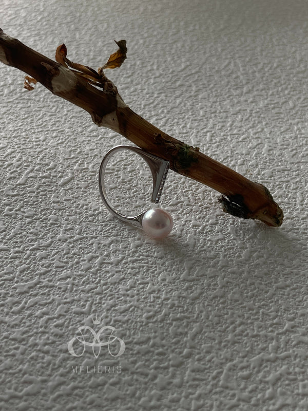 MELIORIS Contemporary Halo Pearl Asymmetrical Ring