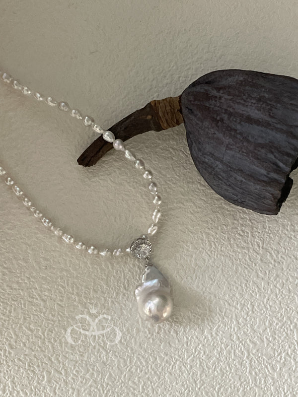 MELIORIS Eternal Grace Pearl Necklace